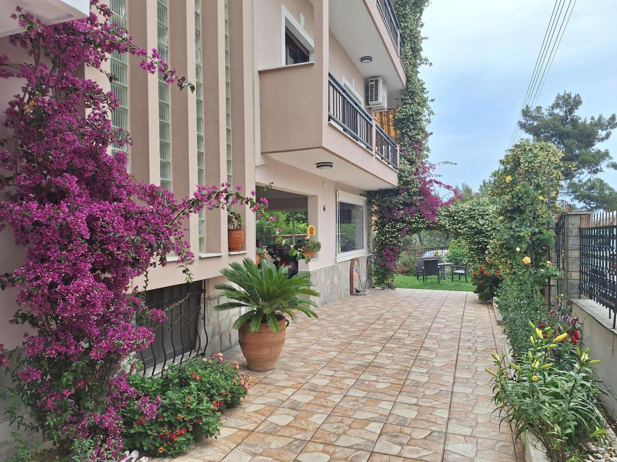 Kouros Studios Kavala Extérieur photo